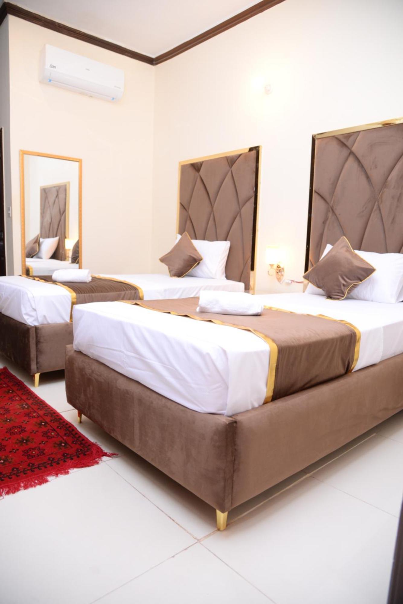 Go Room Hotel Lahore Exterior foto